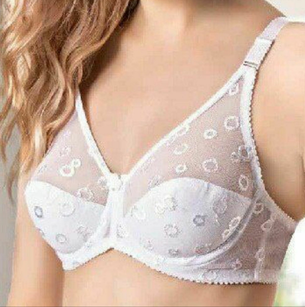 Brand-New full-cup white lace bra from Torontladyshop Online Store